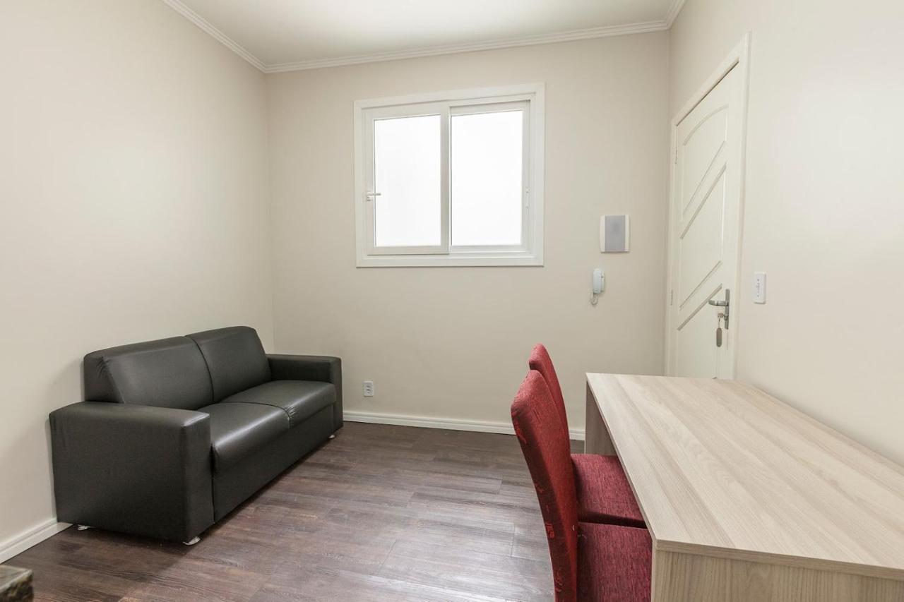 Hotel Goncalves- Proximo A Santa Casa De Porto Alegre Eksteriør billede