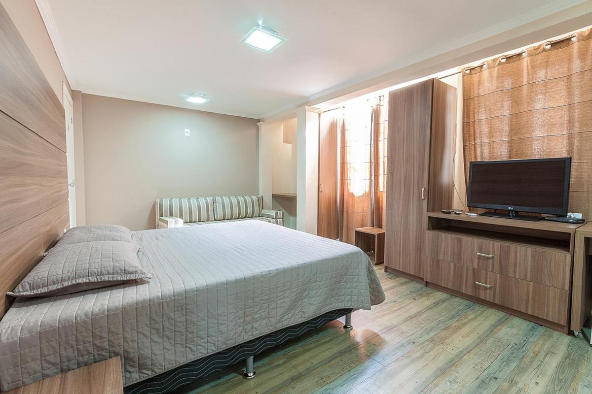 Hotel Goncalves- Proximo A Santa Casa De Porto Alegre Eksteriør billede
