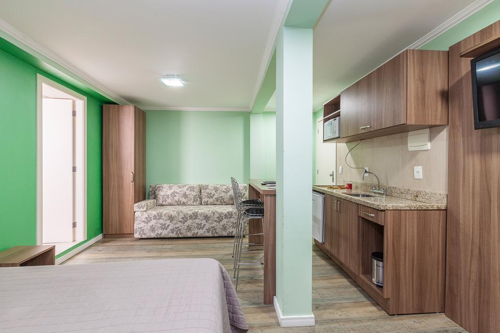 Hotel Goncalves- Proximo A Santa Casa De Porto Alegre Eksteriør billede