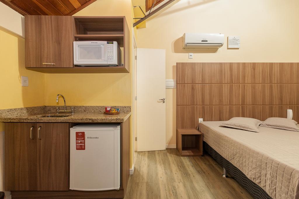 Hotel Goncalves- Proximo A Santa Casa De Porto Alegre Eksteriør billede
