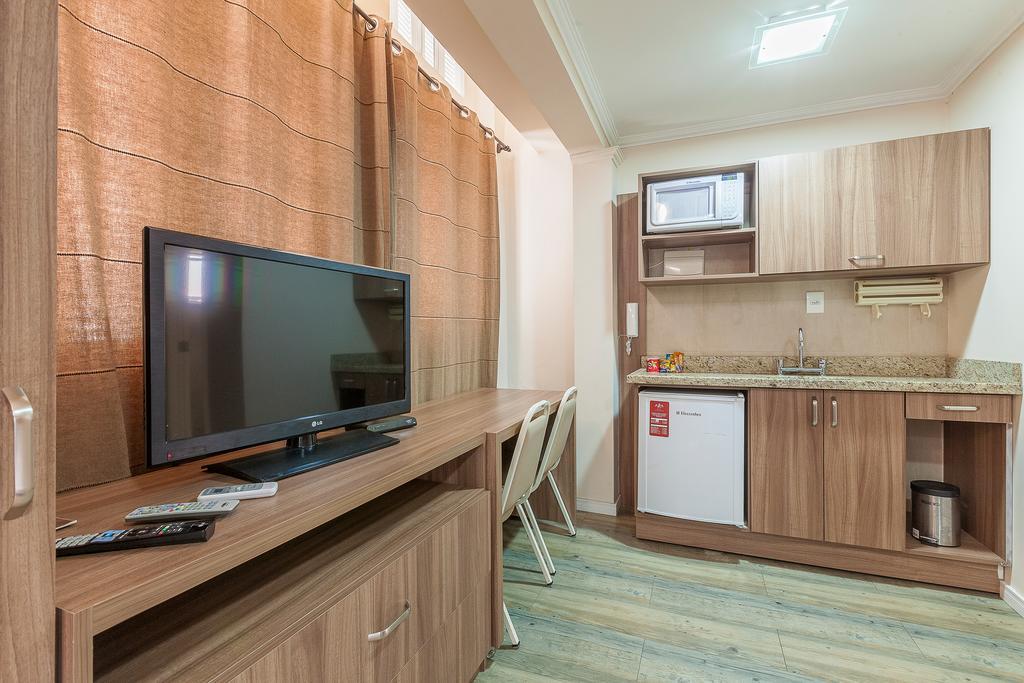Hotel Goncalves- Proximo A Santa Casa De Porto Alegre Eksteriør billede