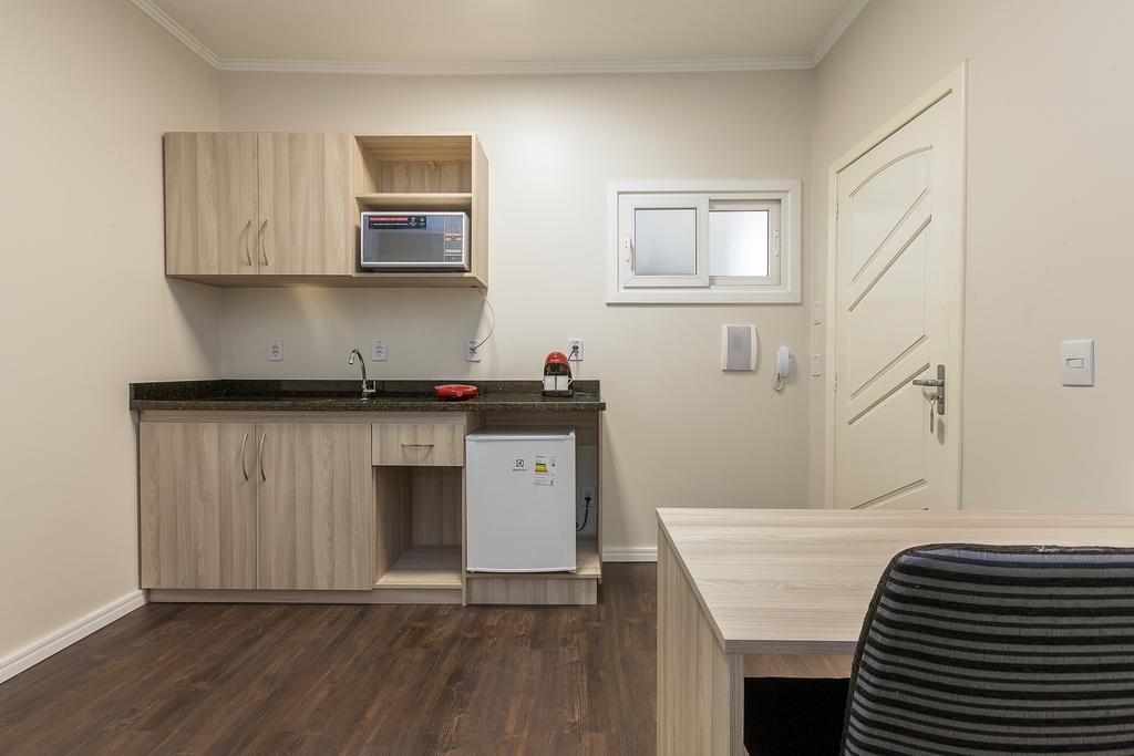 Hotel Goncalves- Proximo A Santa Casa De Porto Alegre Eksteriør billede