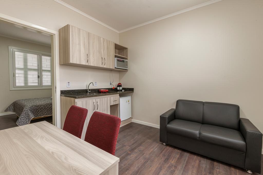 Hotel Goncalves- Proximo A Santa Casa De Porto Alegre Eksteriør billede