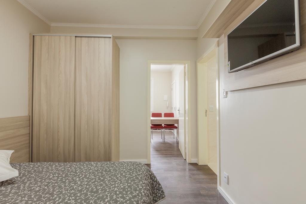 Hotel Goncalves- Proximo A Santa Casa De Porto Alegre Eksteriør billede