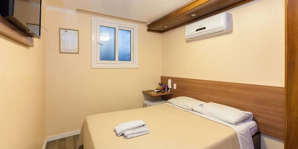 Hotel Goncalves- Proximo A Santa Casa De Porto Alegre Eksteriør billede