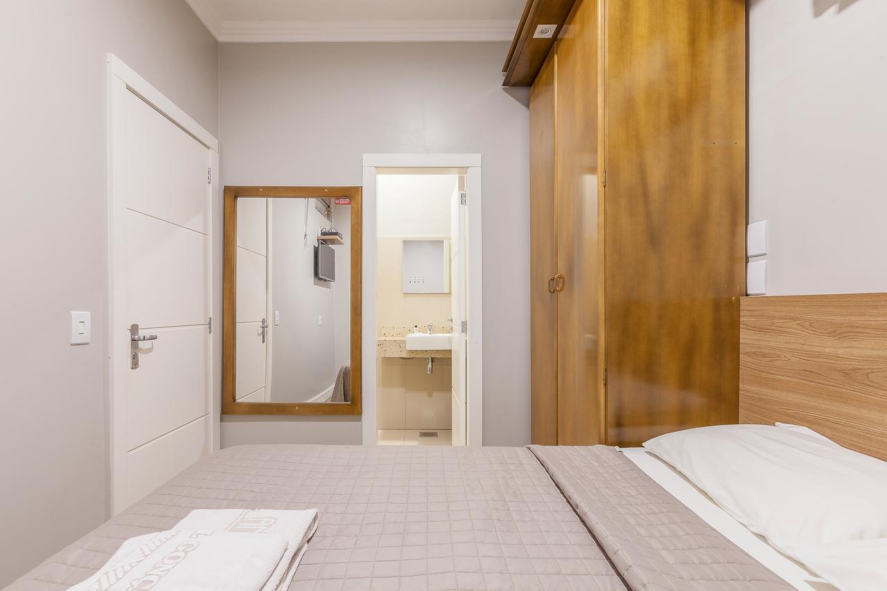 Hotel Goncalves- Proximo A Santa Casa De Porto Alegre Eksteriør billede